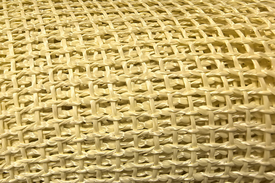 Rolo de tecido de malha reforçado com aramida de alta resistência – para materiais básicos compostos Rolo de tecido de malha reforçado com aramida de alta resistência – para materiais básicos compostos